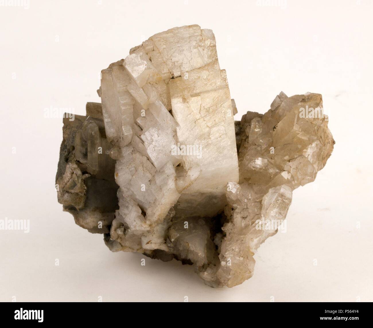 Pendolo In Ortoclasio (Adularia) Fatto A Mano – Pietra Naturale Unica – Dimensioni 4 X 2 Cm