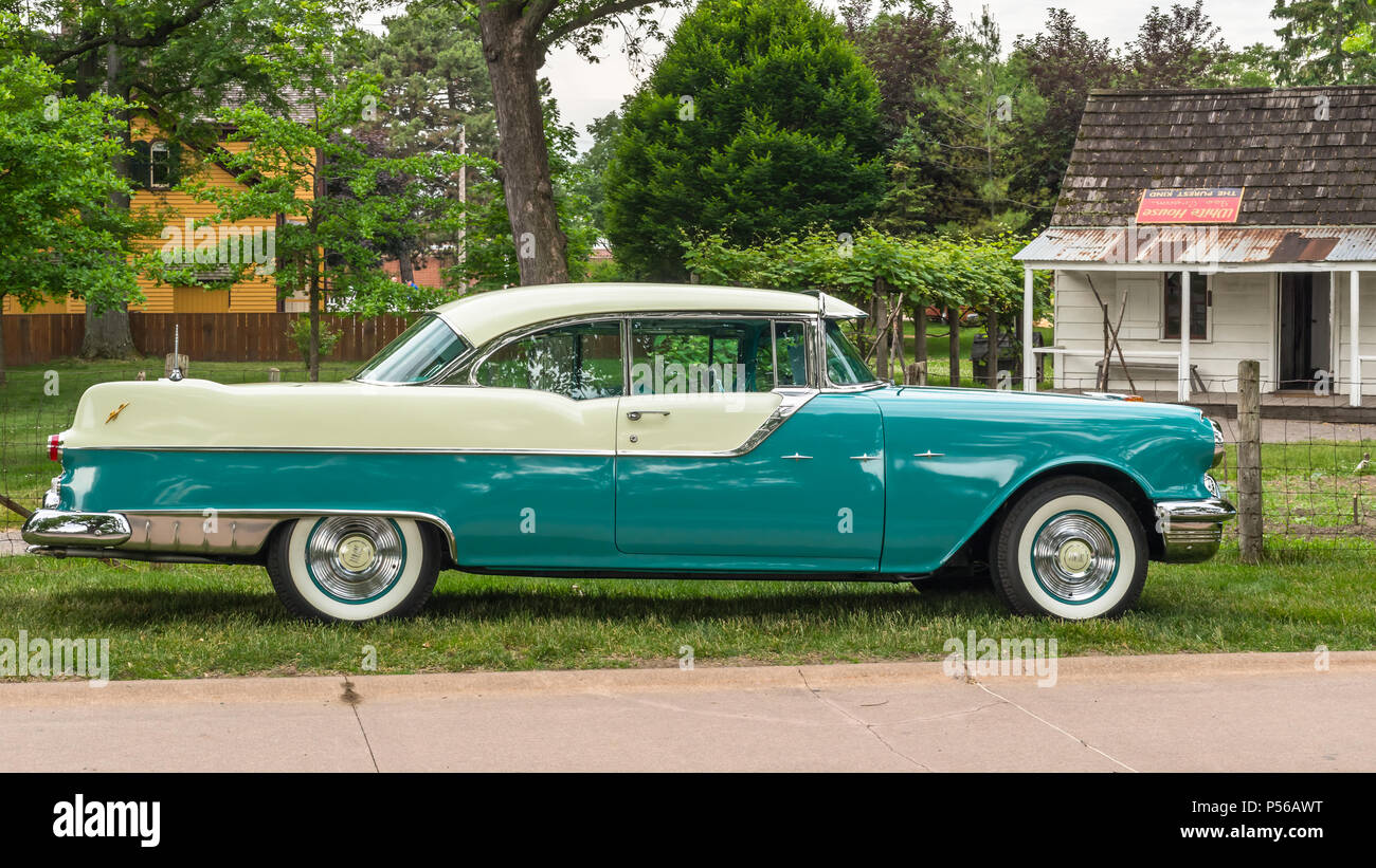 DEARBORN, MI/USA - JUNE 16, 2018: A 1955 Pontiac Chieftain V8 car at the The Henry Ford (THF) Motor Muster car show, held at Greenfield Village. Stock Photo