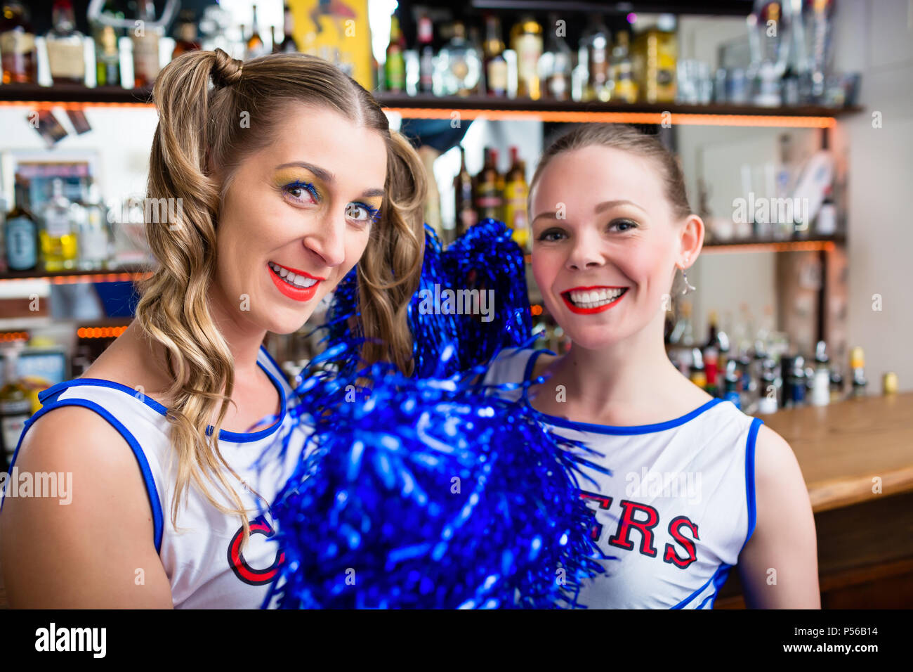 Cheerleader cheerleader hires stock photography and images Alamy