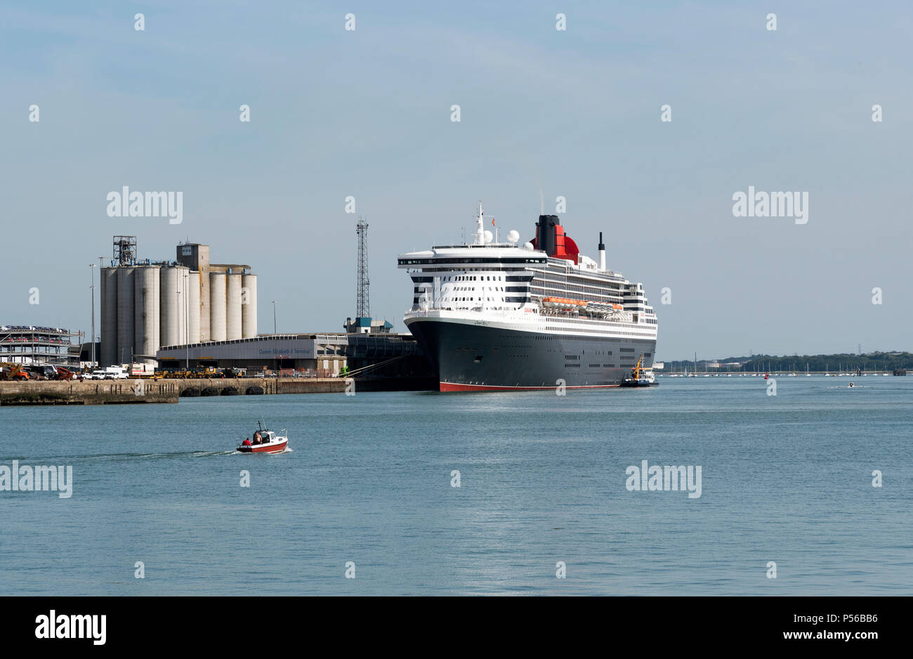 Southampton Water, southern England, UK. 2018, The Queen Mary 2 on the Queen Elizabeth II Terminal Stock Photo