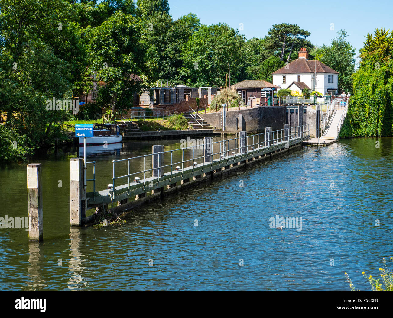 Marlow Lock, River Thames, Marlow, Buckinghamshire, England, UK, GB. Stock Photo