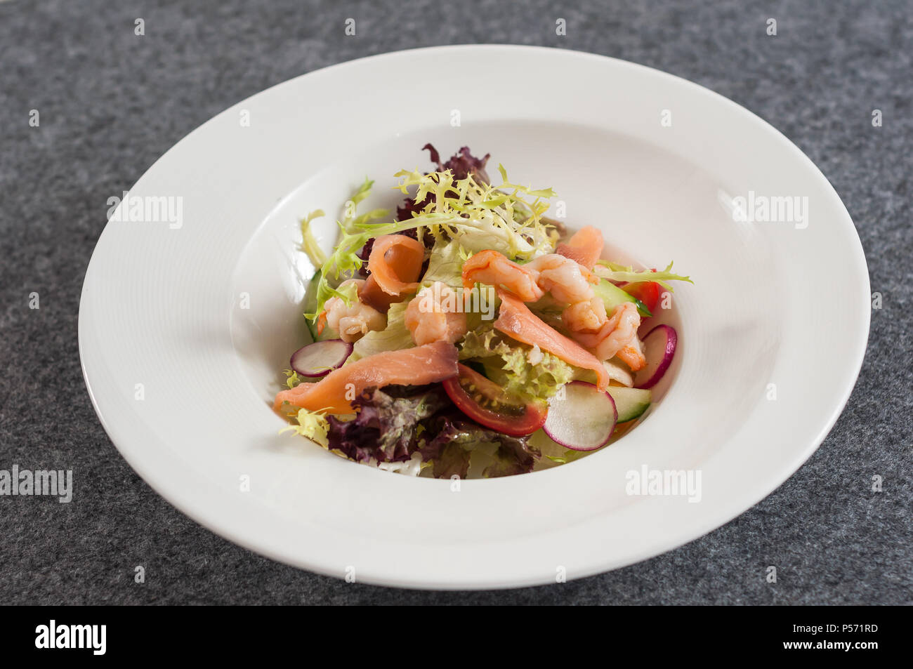 Salmon and shrimp salad Stock Photo Alamy