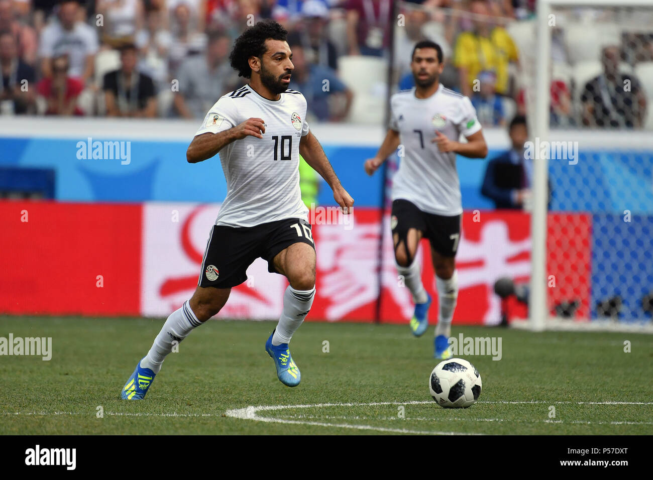 Volgograd, Russland. 25th June, 2018. Mohamed SALAH (EGY), Action, Single Action, Frame, Cut Out, Full Body, Whole Figure. Saudi Arabia (KSA) Egypt (EGY) 2-1, Preliminary Round, Group A, Game 34, on 25.06.2018 in Volgograd, Volgograd Arena. Football World Cup 2018 in Russia from 14.06. - 15.07.2018. | usage worldwide Credit: dpa/Alamy Live News Stock Photo
