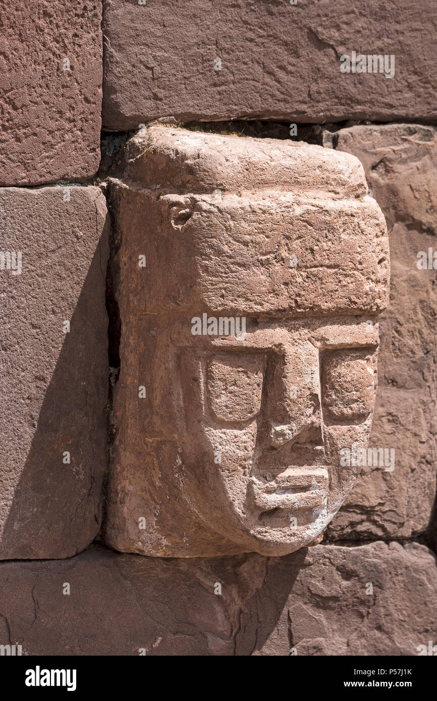 Stone head in Tihuanaku, ruins of pre-Inca cultures, Bolivia Stock Photo