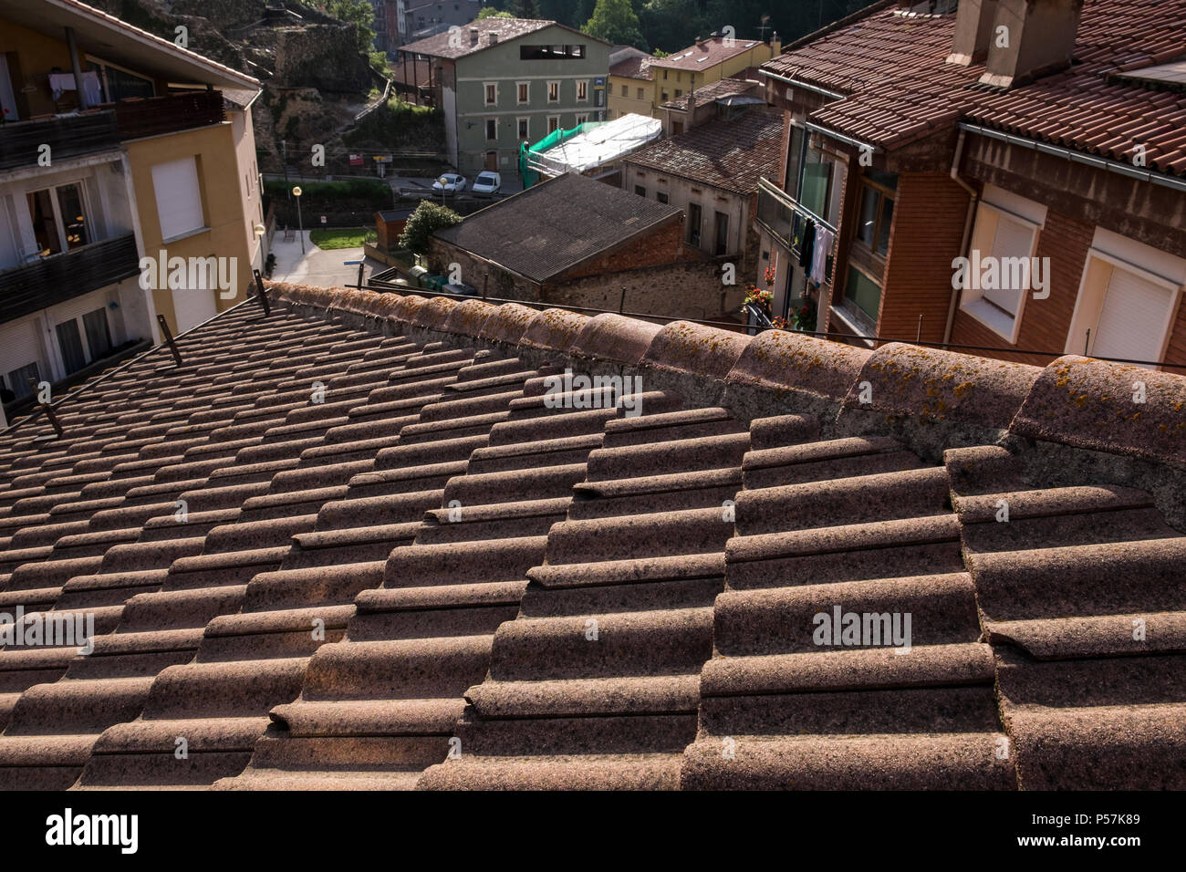 Views over the tiled rooftops of Ribes de Freser in the Nuria valley, Catalonia, Spain Stock Photo