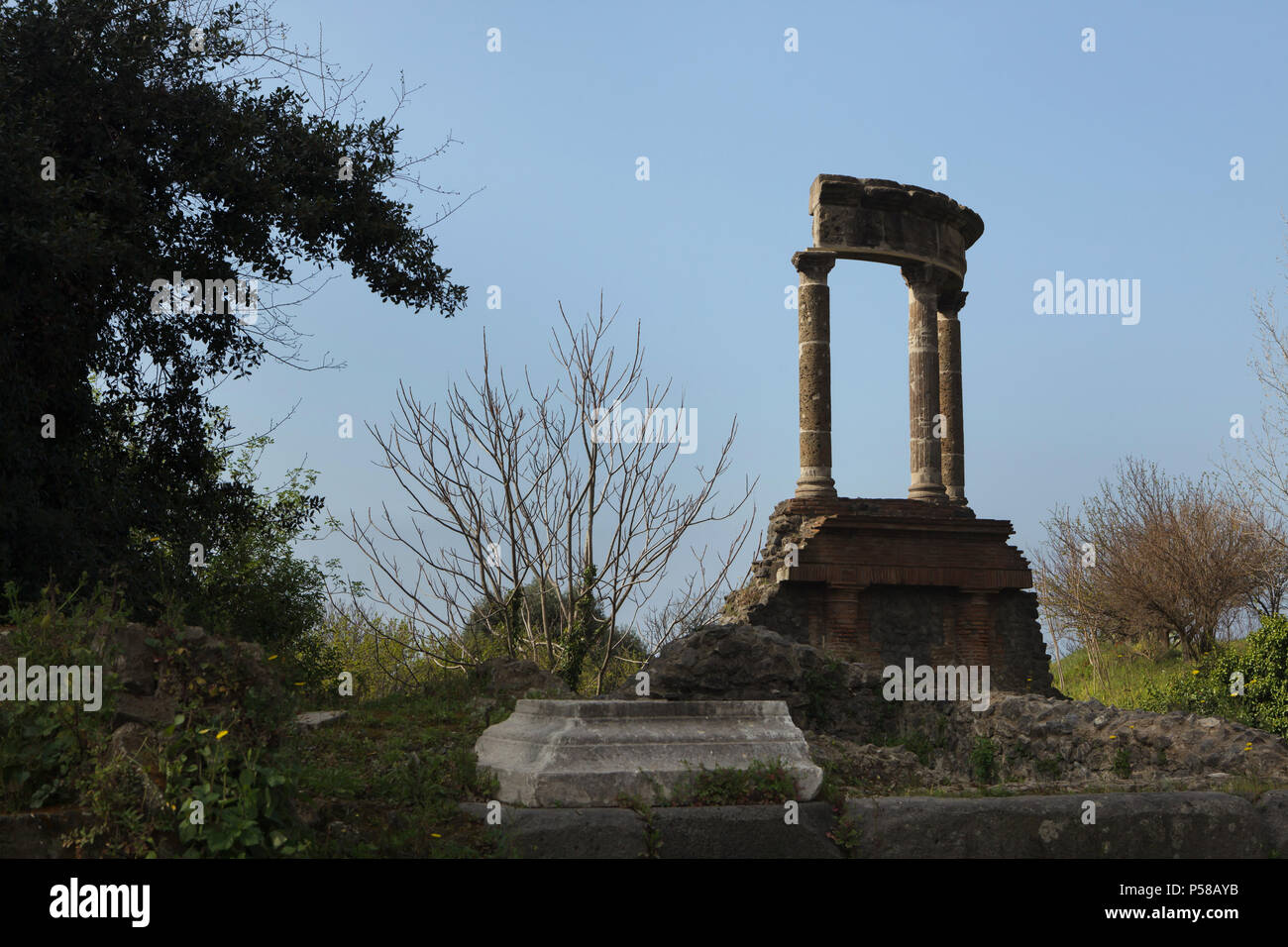 Funeral monuments at the Porta Ercolano Necropolis (Necropoli di Porta Ercolano) in the archaeological site of Pompeii (Pompei) near Naples, Campania, Italy. Stock Photo