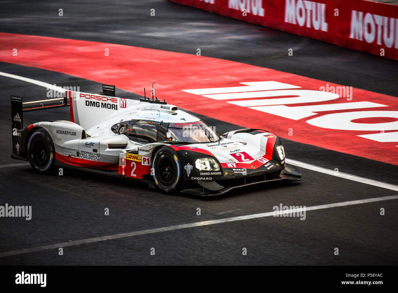 Lmp 2 hi-res stock photography and images - Page 2 - Alamy