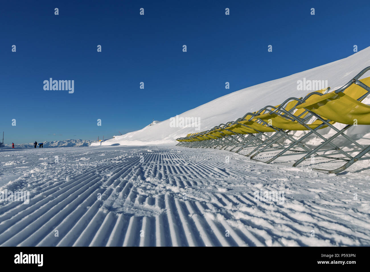 Sunbeds on skiing slope hires stock photography and images Alamy