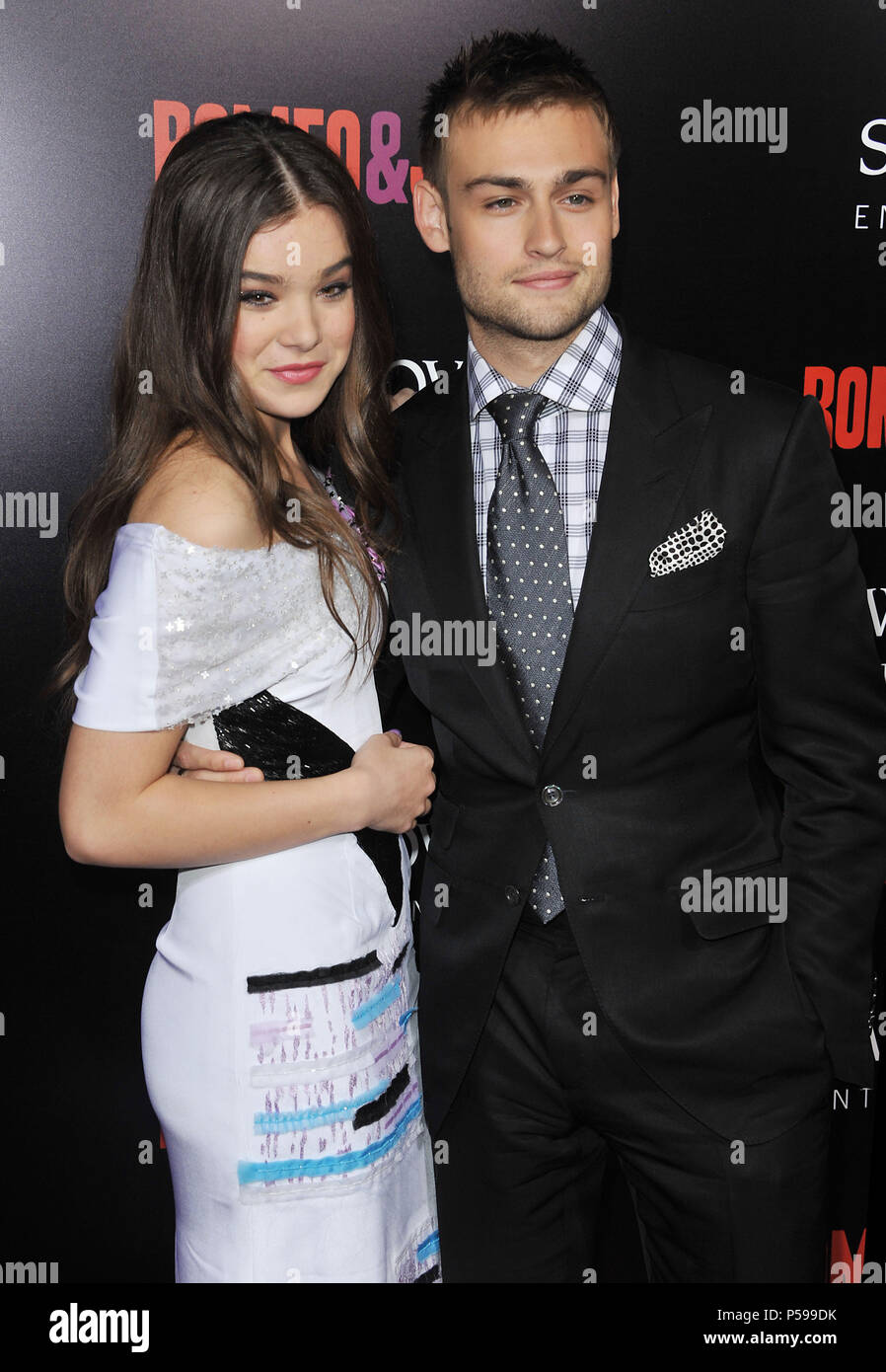 Hailee Steinfeld Douglas Booth Arriving At The Romeo Juliet Premiere At The Arclight Theatre In Los Angeles Hailee Steinfeld Douglas Booth 132 Red Carpet Event Vertical Usa Film Industry Celebrities Photography