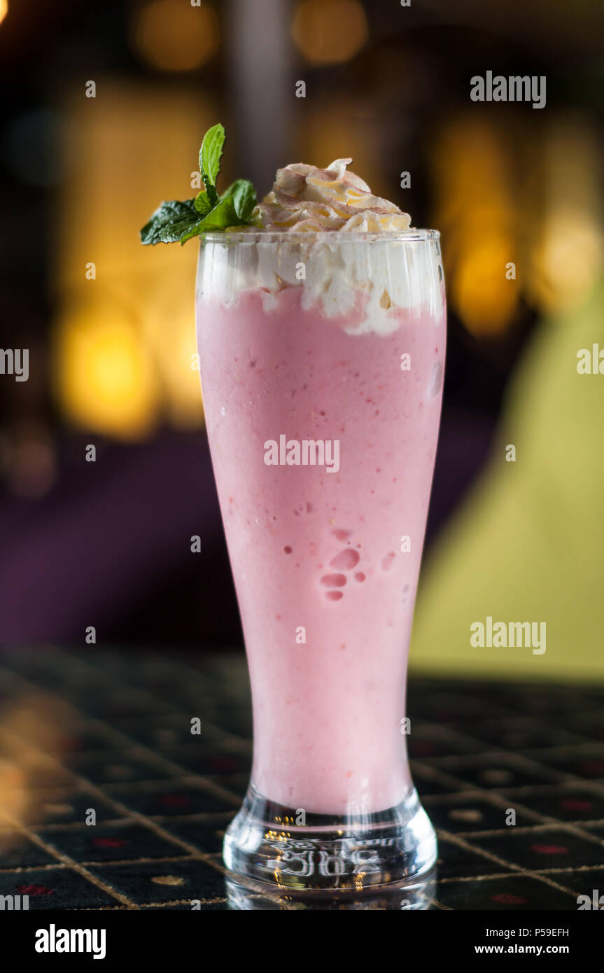 Sip milkshake hires stock photography and images Alamy