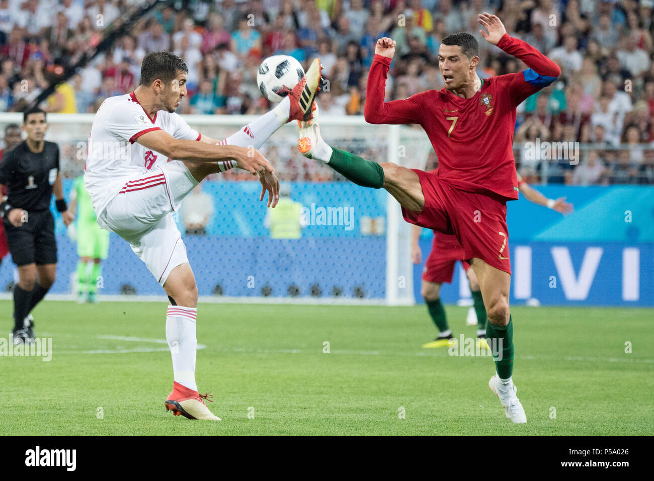 Majid HOSSEINI (left, IRN) versus Cristiano RONALDO (POR), action, duels, Iran (IRN) - Portugal (POR) 1: 1, preliminary round, group B, match 35, on 25.06.2018 in Saransk; Football World Cup 2018 in Russia from 14.06. - 15.07.2018. | usage worldwide Stock Photo