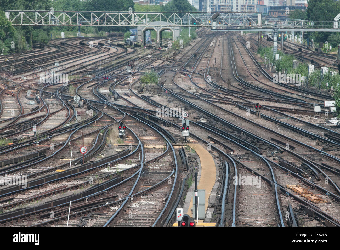 Bucked rail tracks hi-res stock photography and images - Alamy