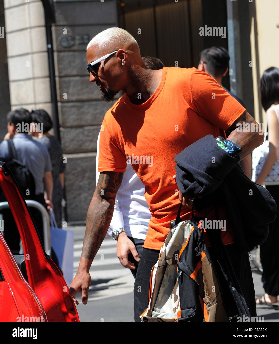 Milan Kevin Prince Boateng In The Center Kevin Prince Boateng Former Milan And Ghanaian National Player Now Plays In Eintrach Francoforte In The German Championship Here He Is Surprised In The Early