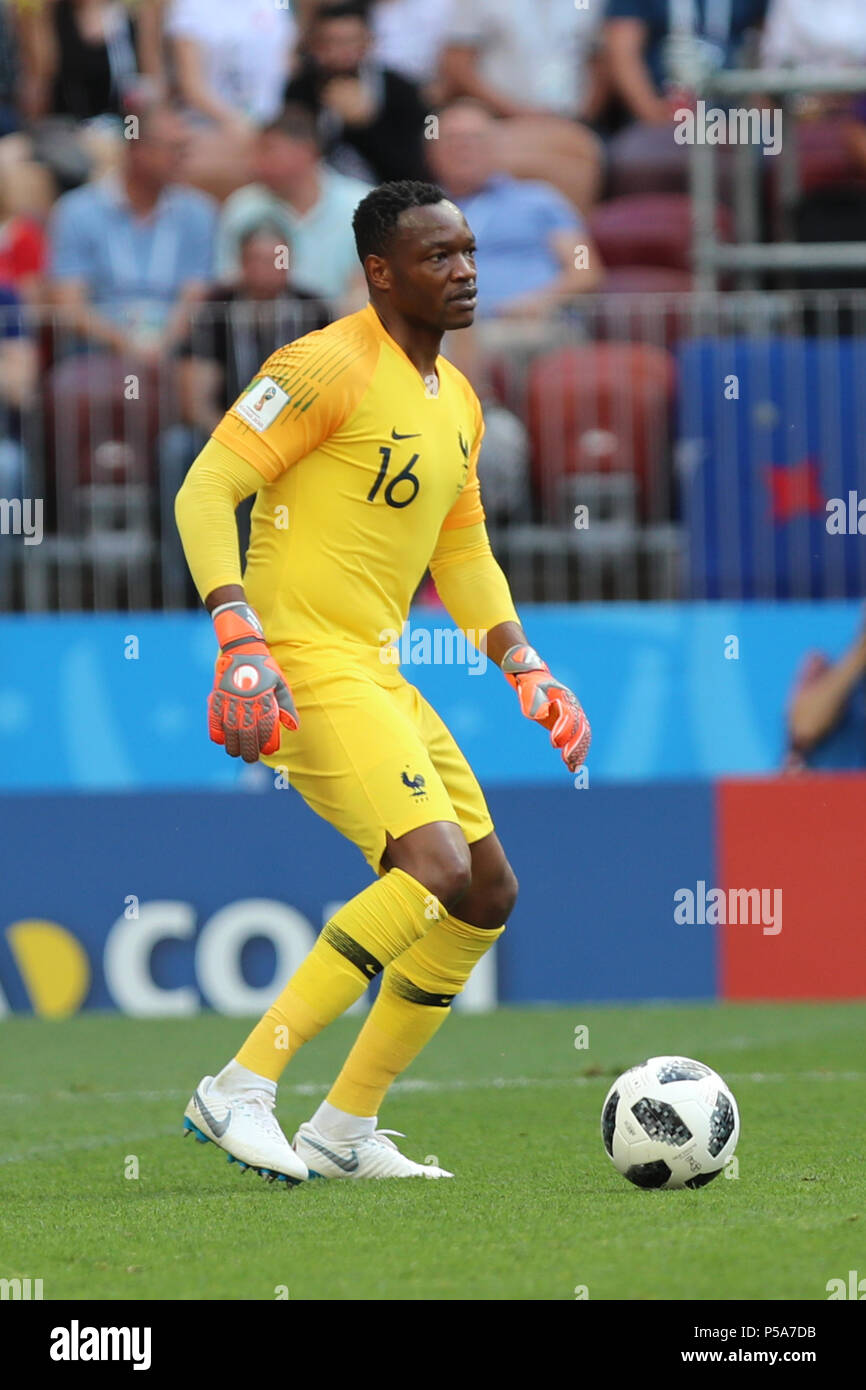 Luzhniki Stadium, Moscow, Russia. 26th June, 2018. FIFA World Cup Football, Group C, Denmark versus France; Steve Mandanda, in for Lloris brings the ball out Credit: Action Plus Sports/Alamy Live News Stock Photo