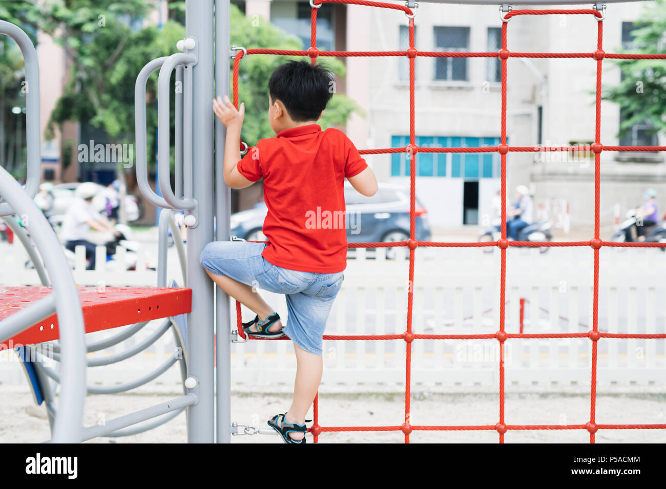 Hand under door hires stock photography and images Alamy