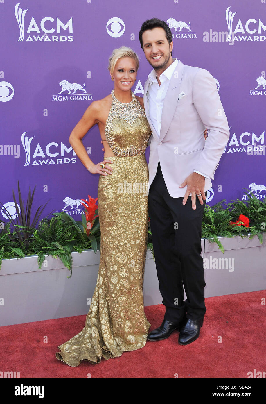 Luke Bryan Wife Acm