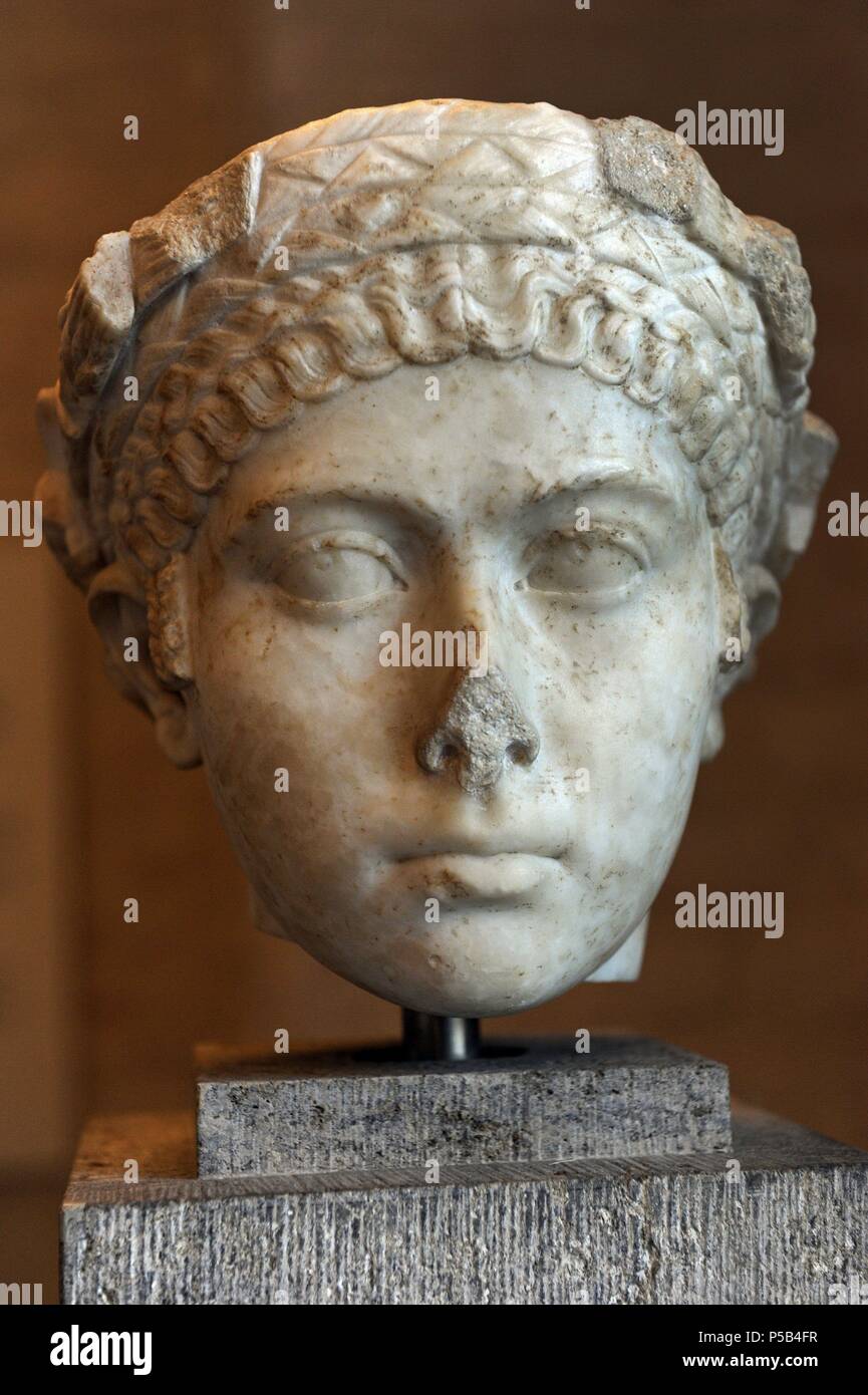 Roman art. Head of a woman, with garland of ears of corn. Pristess