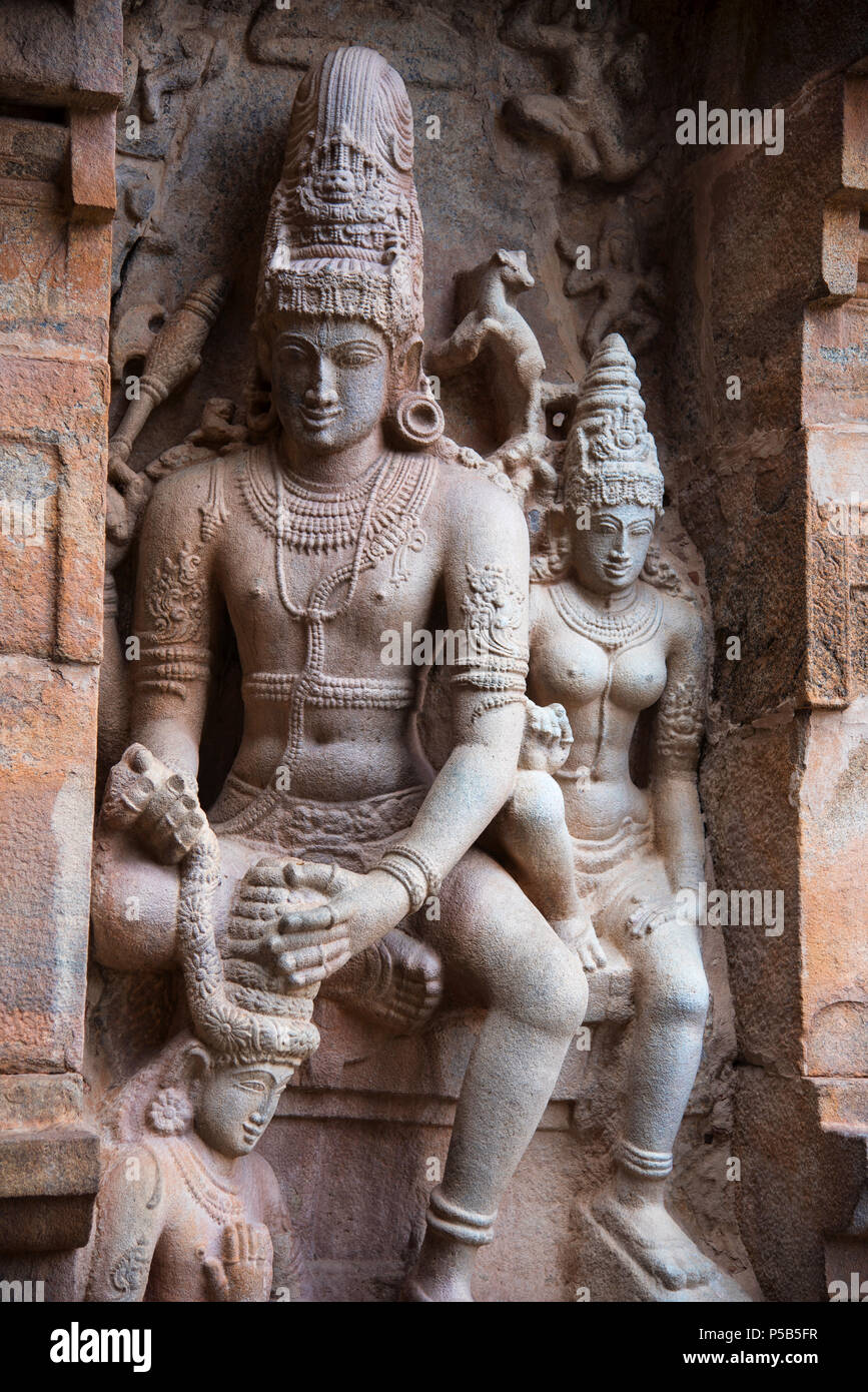 Shiva garlanding a devotee, Gangaikonda Cholapuram, Tamil Nadu, India Stock Photo