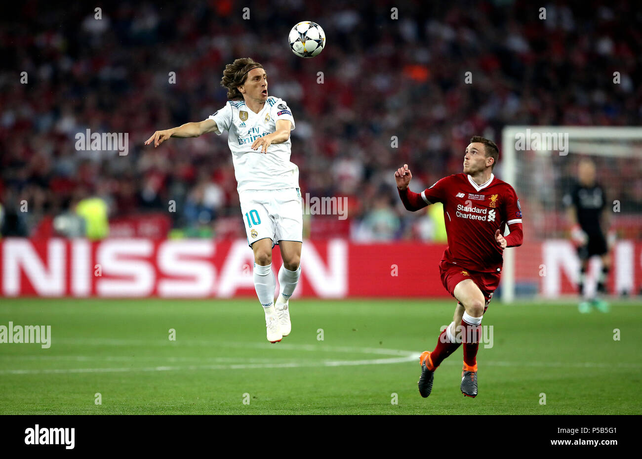 Luka modric action hi-res stock photography and images - Alamy