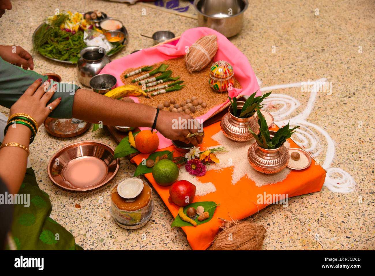 Indian wedding rituals, Pune, Maharashtra, India Stock Photo - Alamy