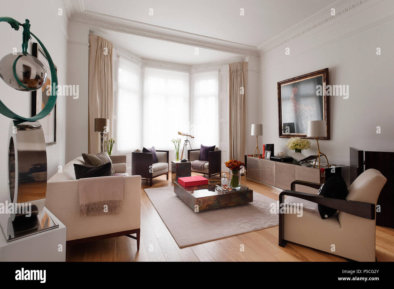 Art Sculpture Living Room High Resolution Stock Photography and Images