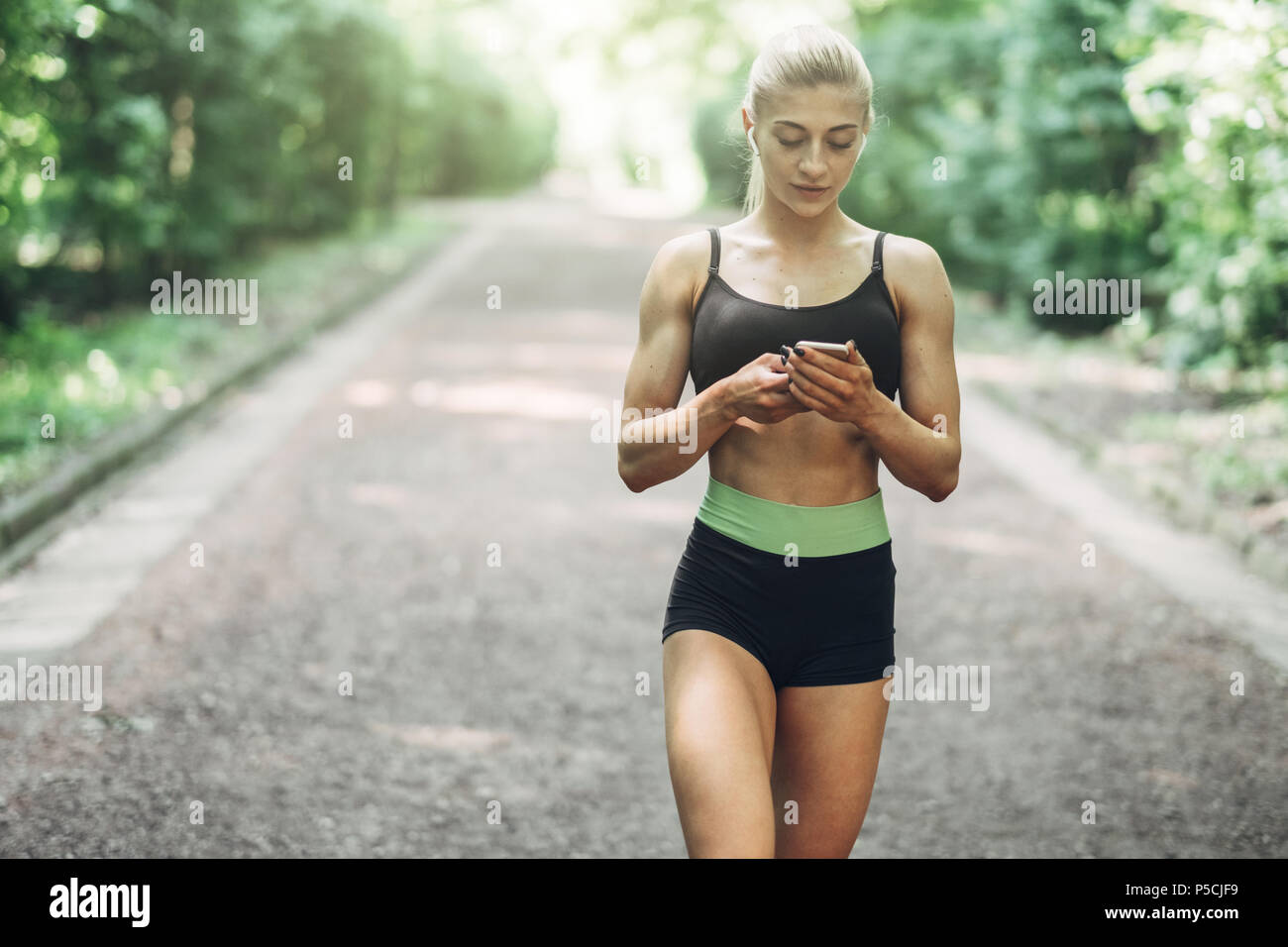 Lady Jogging Images – Browse 33,305 Stock Photos, Vectors, and