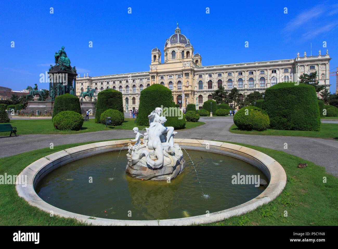 Austria, Vienna, Natural History Museum, Maria Theresien Platz, fountain, statue, Stock Photo