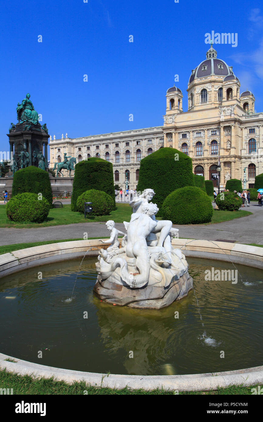 Austria, Vienna, Natural History Museum, Maria Theresien Platz, fountain, statue, Stock Photo