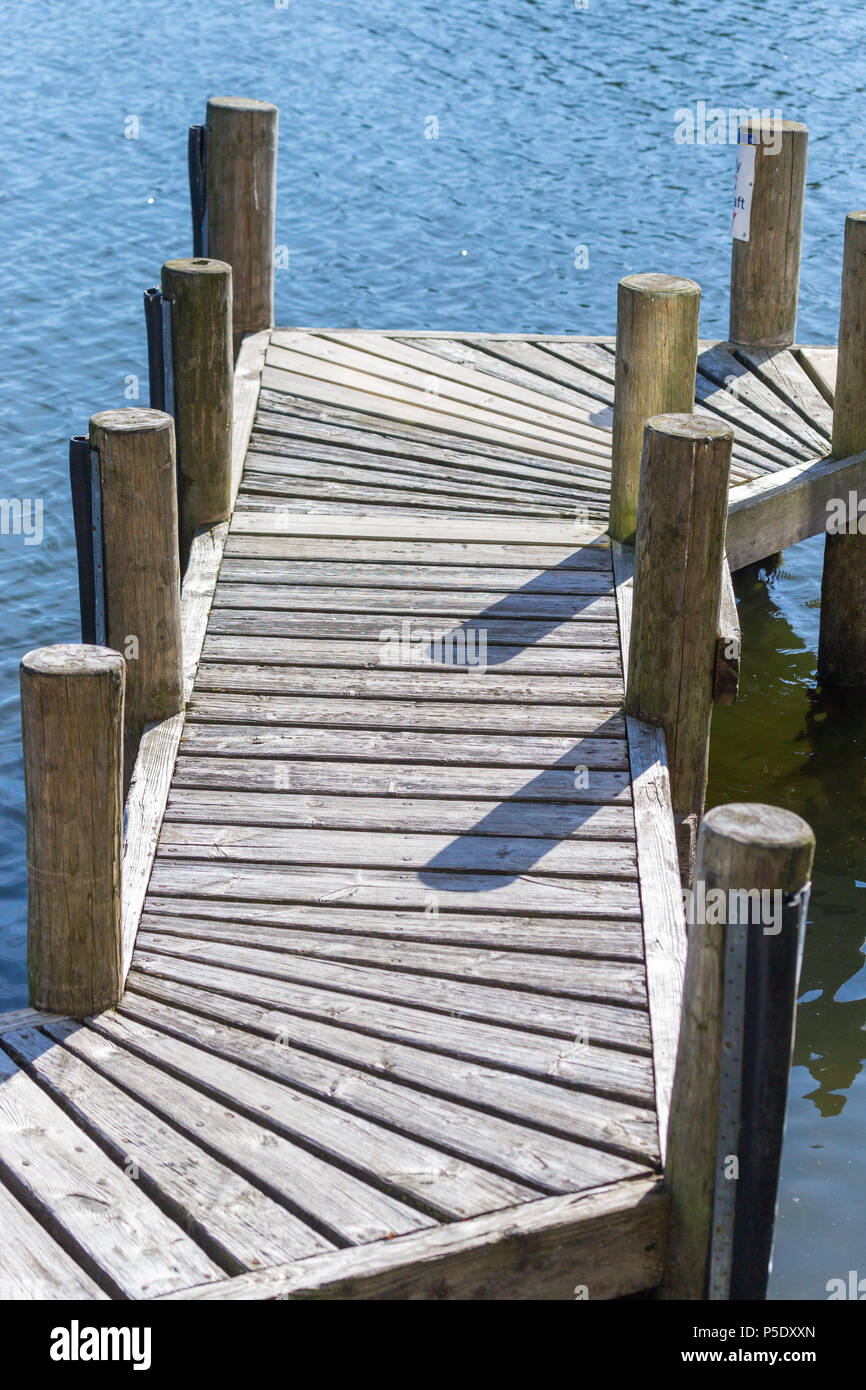 Pontoon wharf quay pier jetty hires stock photography and images Alamy