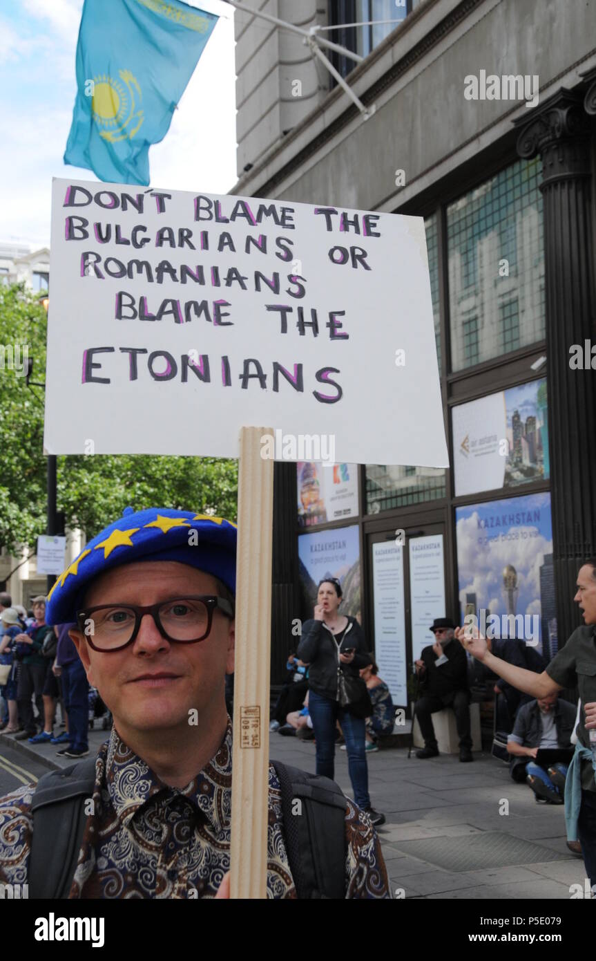 Man wearing eu beret hi-res stock photography and images - Alamy