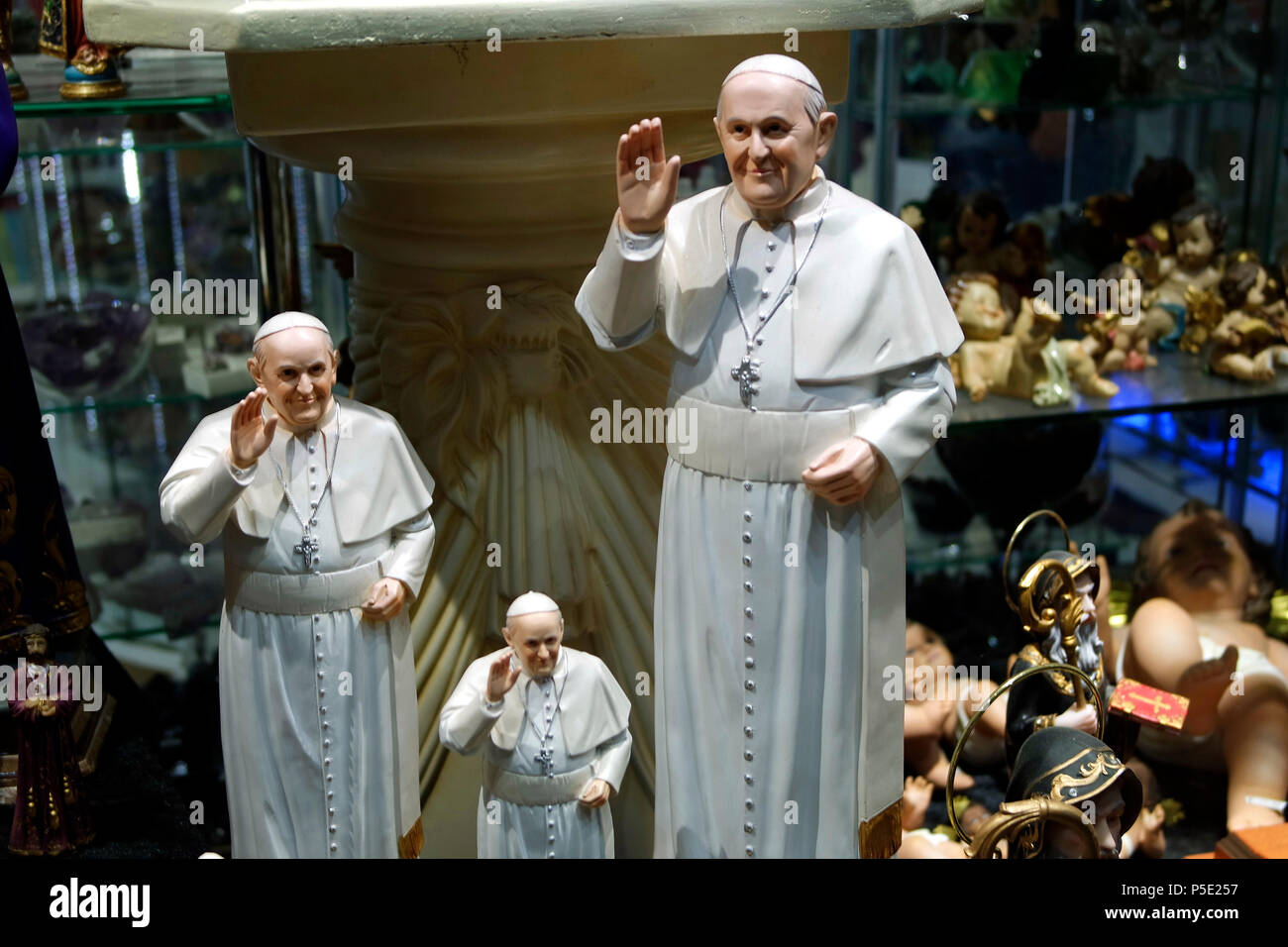 eine Figur, die Papst Franziskus darstellen soll, Madrid. Stock Photo