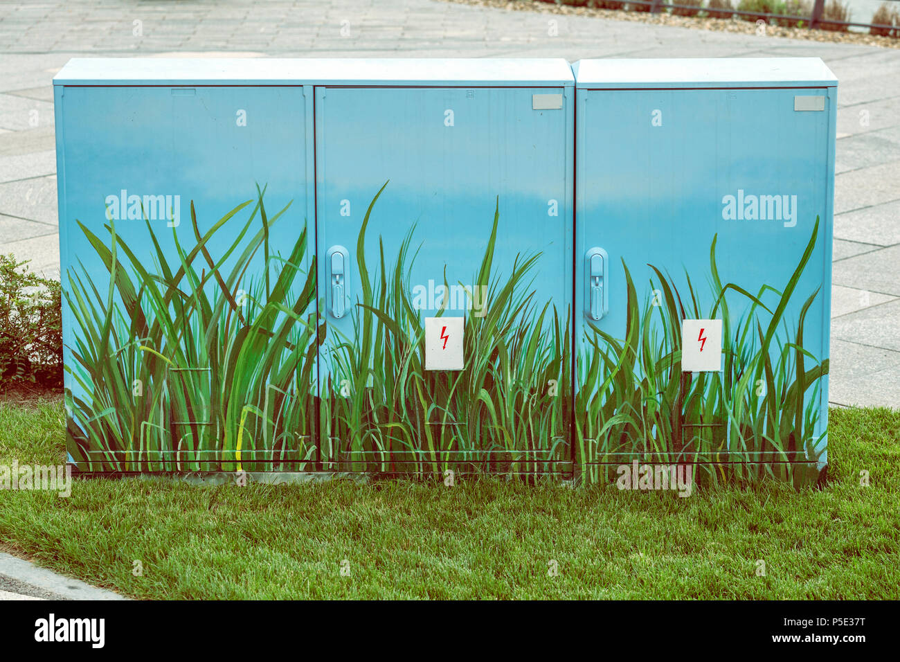 Utility box hi-res stock photography and images - Alamy