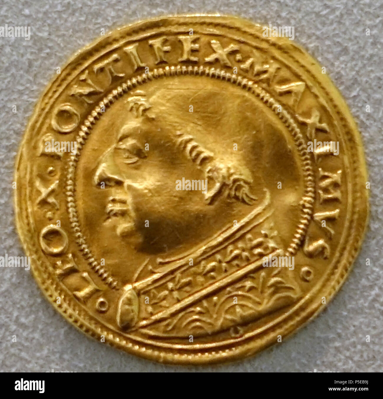 N/A. English: Exhibit in the Bode-Museum, Berlin, Germany. This work is in the  because the artist died more than 100 years ago. Photography was permitted in the museum without restriction. 12 November 2014, 09:34:13. Daderot 33 2.5 Ducats, Pope Leo X, Papal States, date unknown - Bode-Museum - DSC02753 Stock Photo