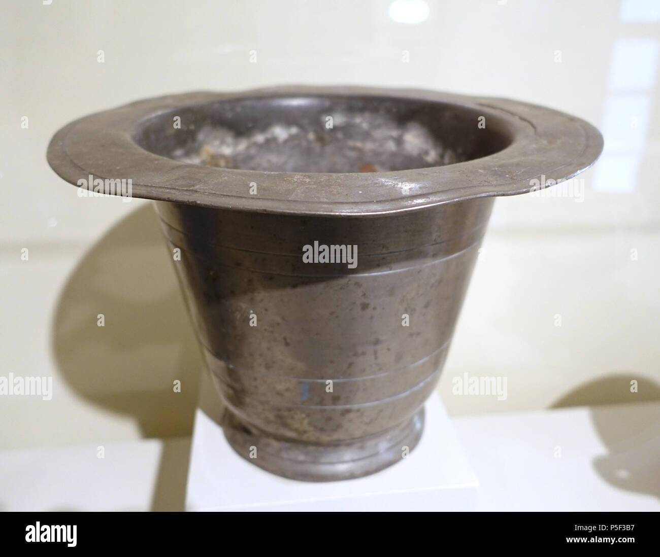 Chamber pot museum hires stock photography and images Alamy