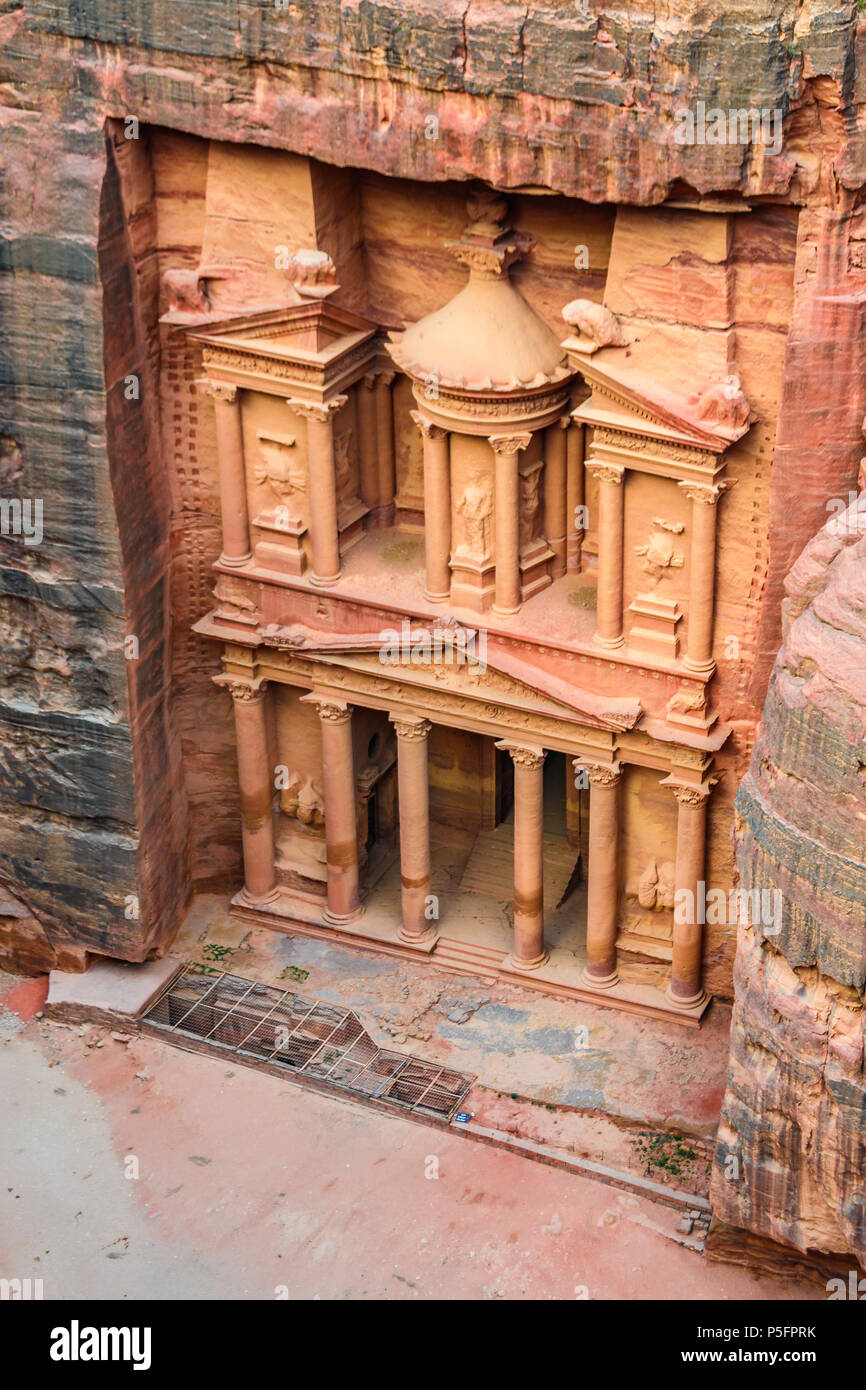 Aerial view of the Treasury in the Lost City of Petra, Jordania Stock Photo  - Alamy