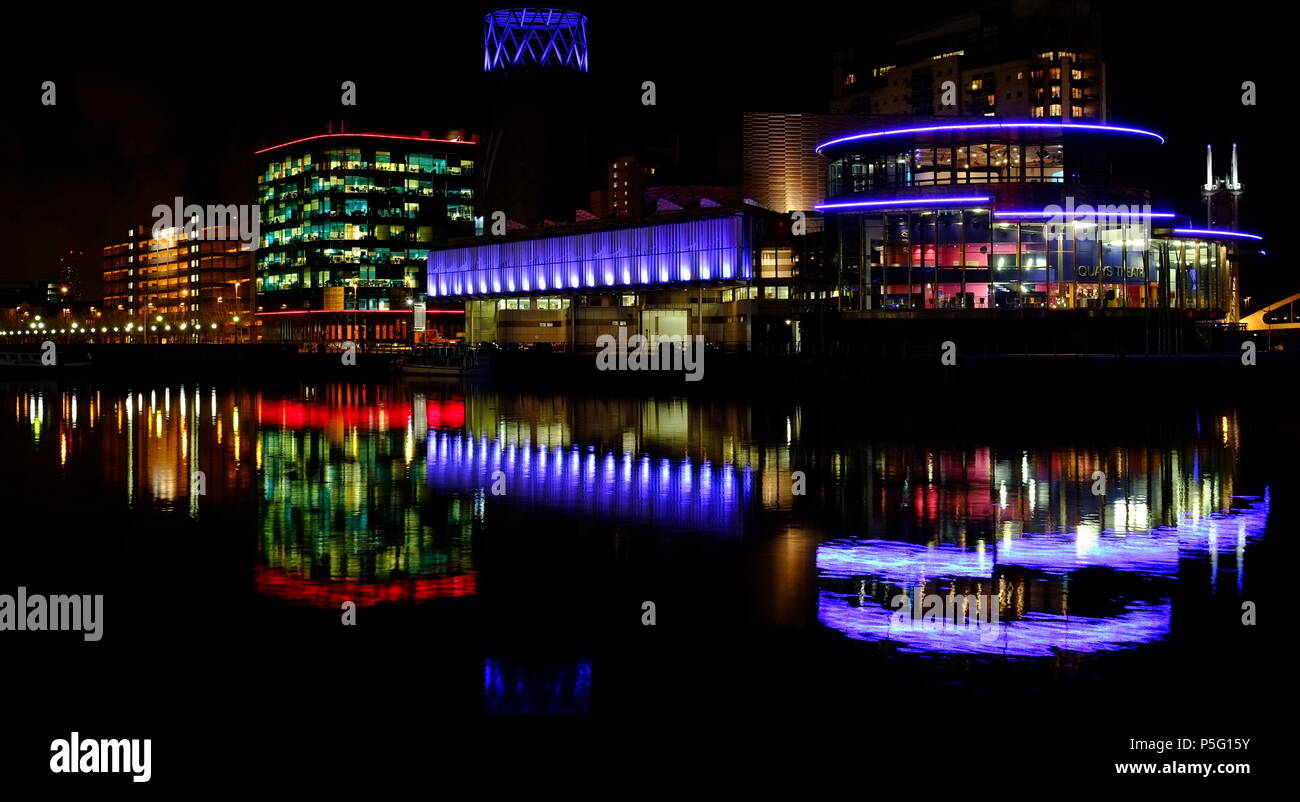 The Lowry Centre Salford Quays Salford Stock Photo Alamy