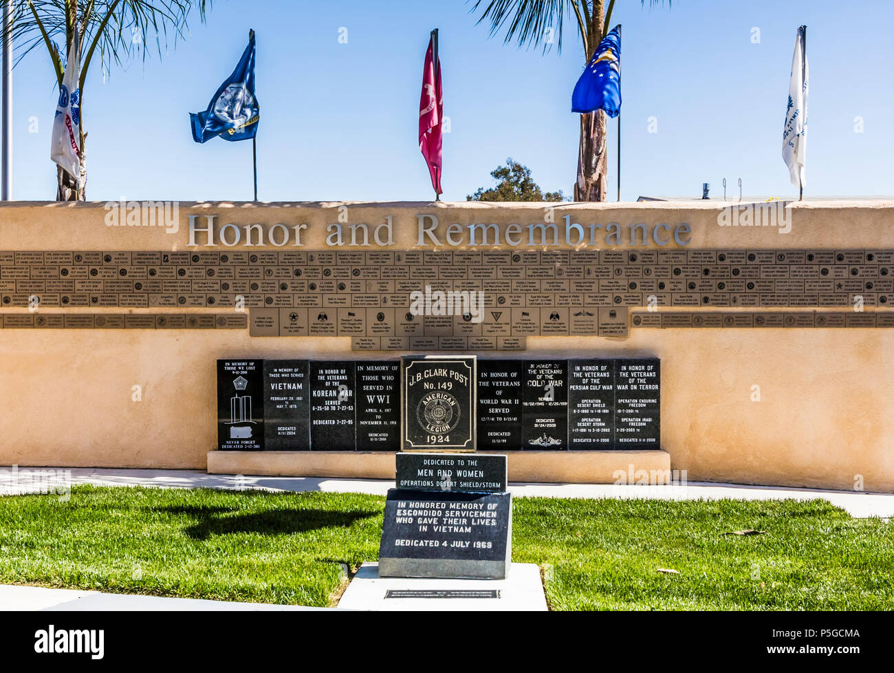 veterans memorial, escondido ca us Stock Photo Alamy