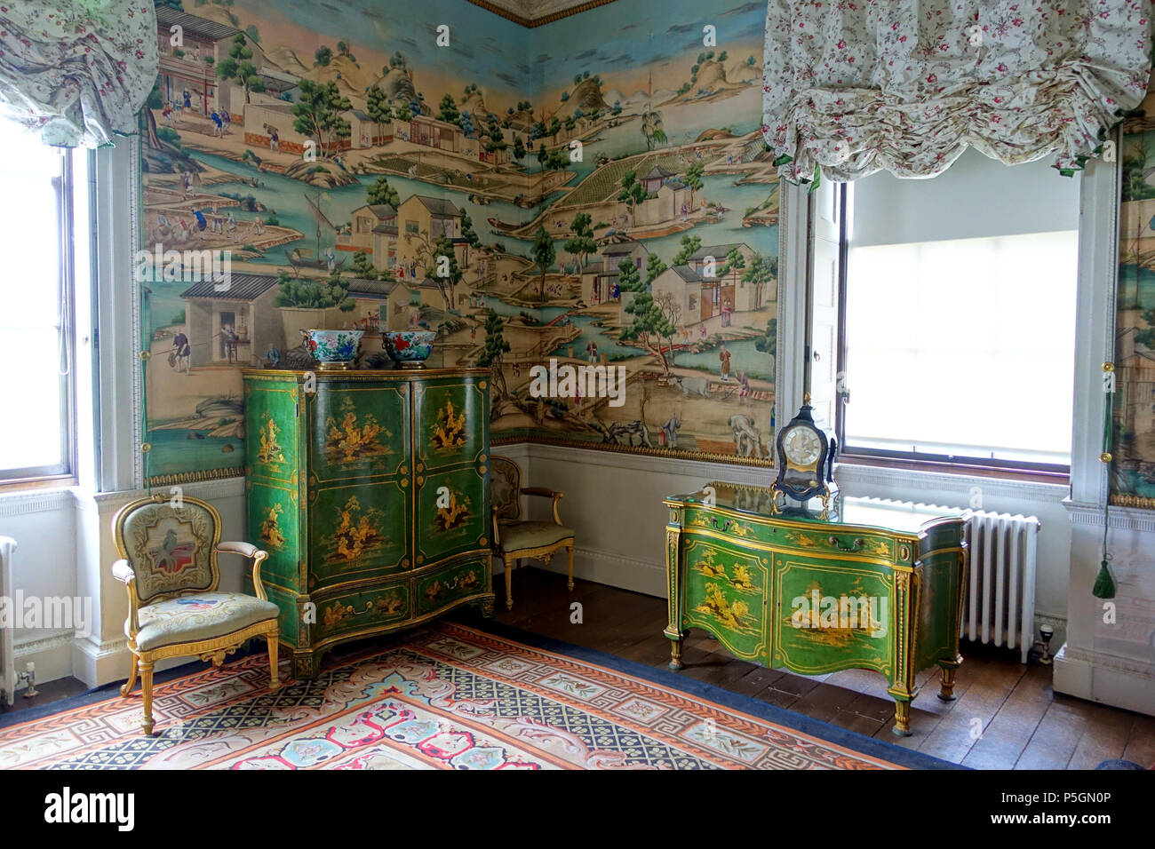 N/A. English: Interior view of Harewood House - West Yorkshire, England. Chinoiserie furniture by Thomas Chippendale. 16 June 2016, 07:08:03. Daderot 491 East Bedroom - Harewood House - West Yorkshire, England - DSC01727 Stock Photo