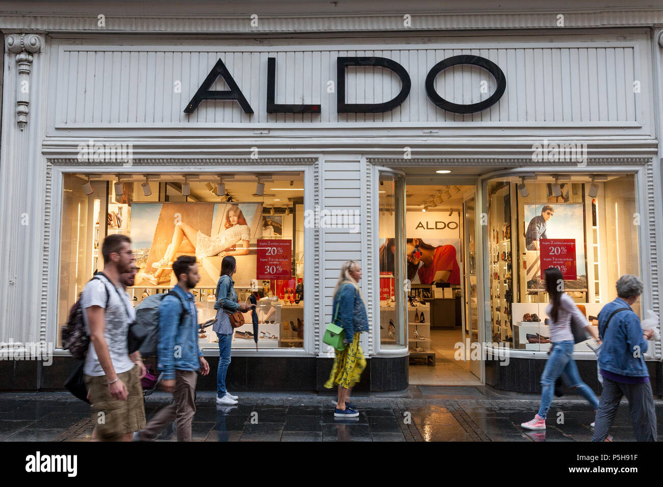 Aldo front hi-res stock photography and images Alamy