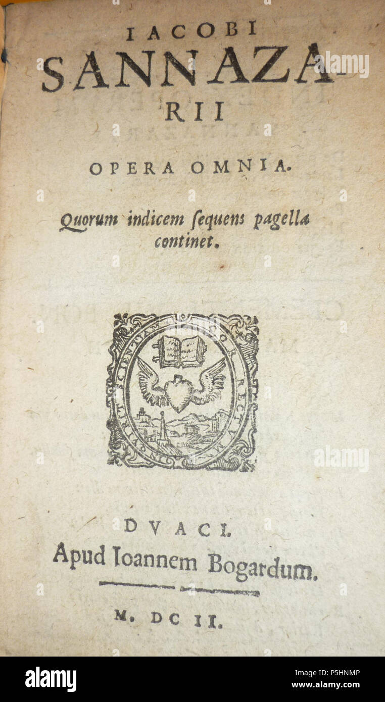 N/A. Page de titre des Opera Omnia de Iacobus Sannazarius, publié en 1602 chez Ioannes Bogardus (Jean Bogard) imprimeur à Douai. Sur la première page vierge est écrit l'ex-libris manuscrit: 'huius libri possessor Carolus Vande Schuden poëta A. 1642'. 1602. scannage personnel 18 1602 Bogardus Duaci opera Iacobi Sannazarii 12,7 x 7,2 cm Stock Photo