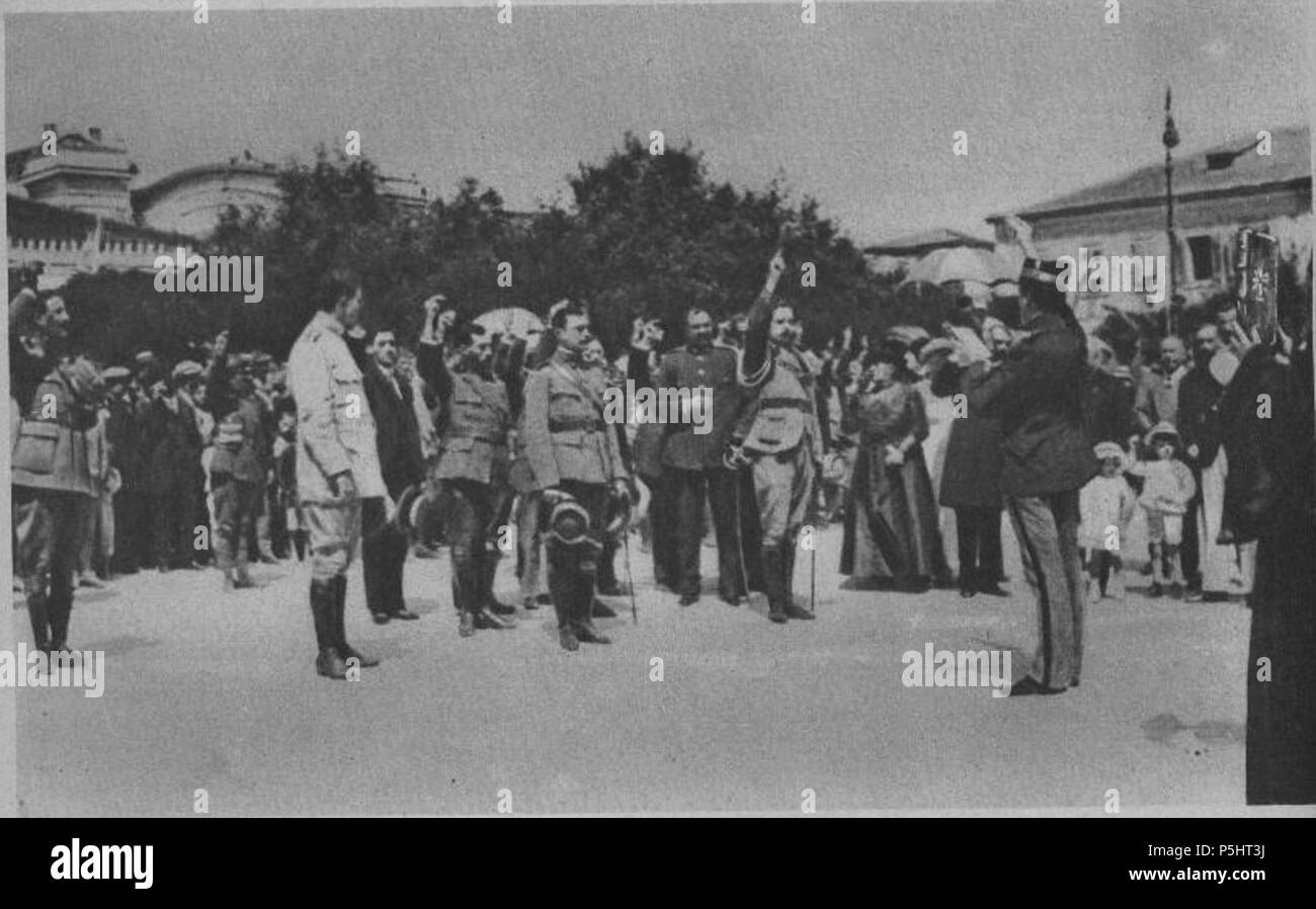 186 6col Mavroudis fait preter serment aux officiers. Stock Photo