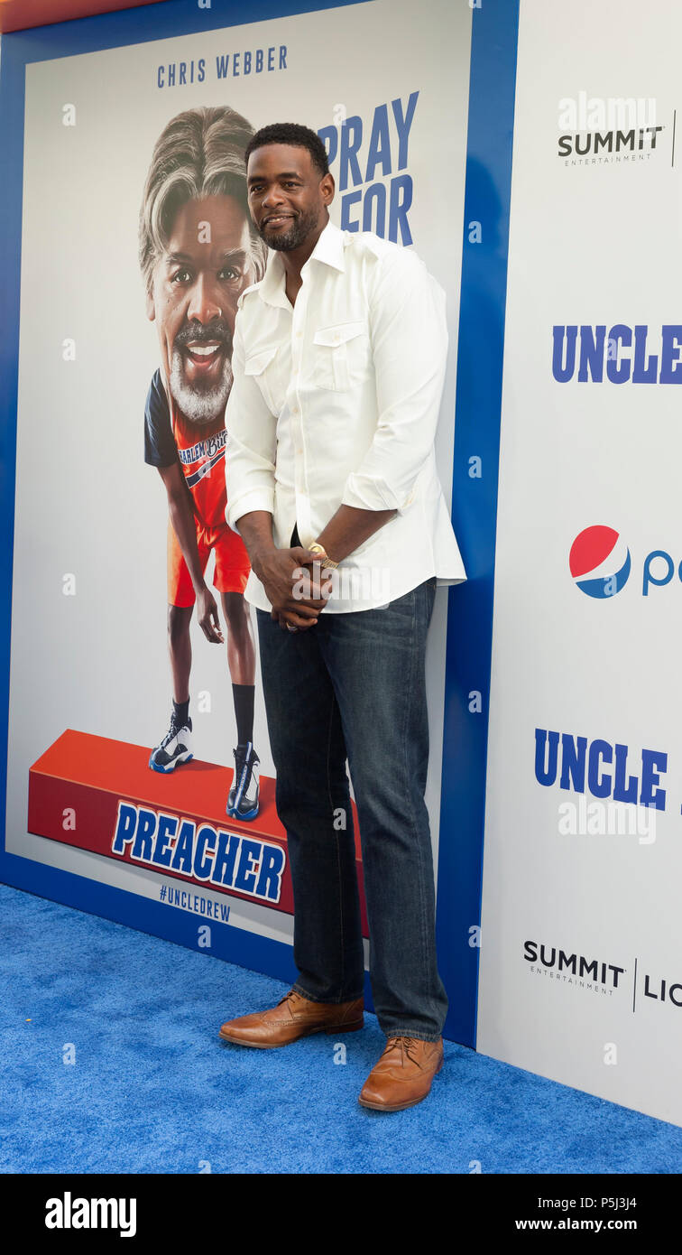 Kyrie Irving Chris Webber Talk Producing Movies at Uncle Drew Premiere –  The Hollywood Reporter