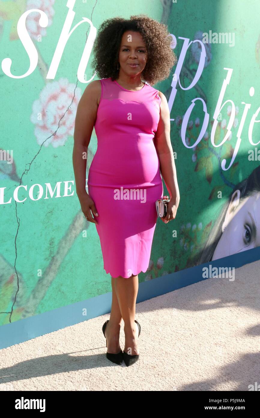 Los Angeles, CA, USA. 26th June, 2018. Paula Newsome at arrivals for SHARP OBJECTS Premiere on HBO, Cinerama Dome, Los Angeles, CA June 26, 2018. Credit: Priscilla Grant/Everett Collection/Alamy Live News Stock Photo