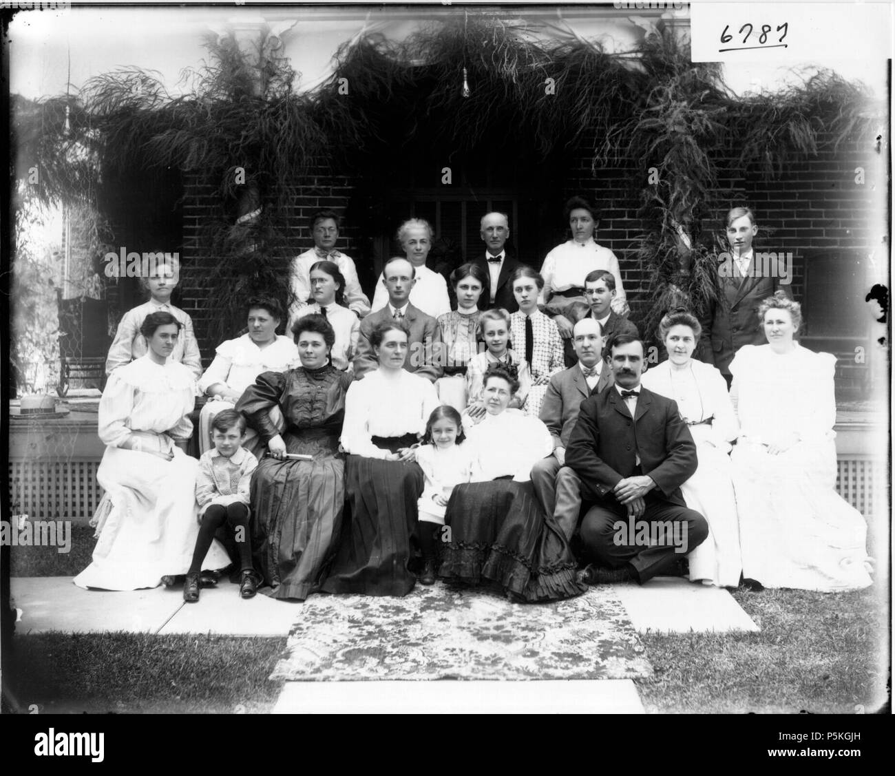 N/A. English: Persistent URL: digital.lib.muohio.edu/u/snyder,3724 Subject (TGM): Family; Families; Children and adults; Group portraits; Location: Oxford, Ohio  . June 1905. Snyder, Frank R. Flickr: Miami U. Libraries - Digital Collections 86 Allen Welsh family portrait 1905 (3194708663) Stock Photo