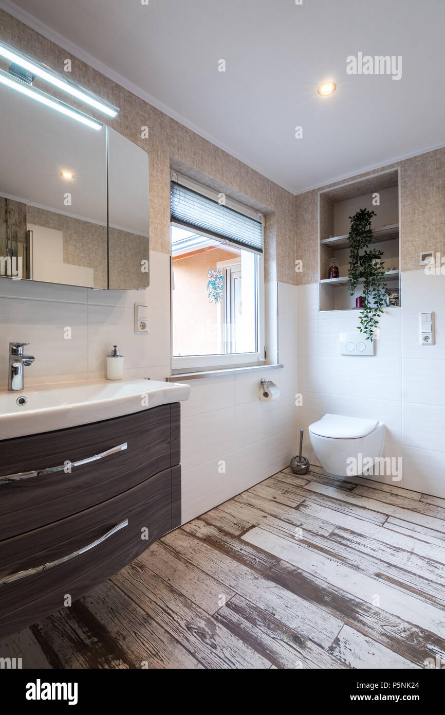 Kristen And Paul S 1940s Style Aqua And Black Tile Bathroom Built