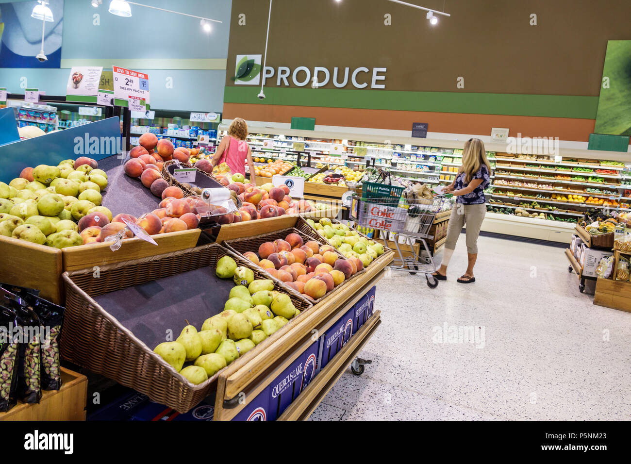 Publix produce department hires stock photography and images Alamy