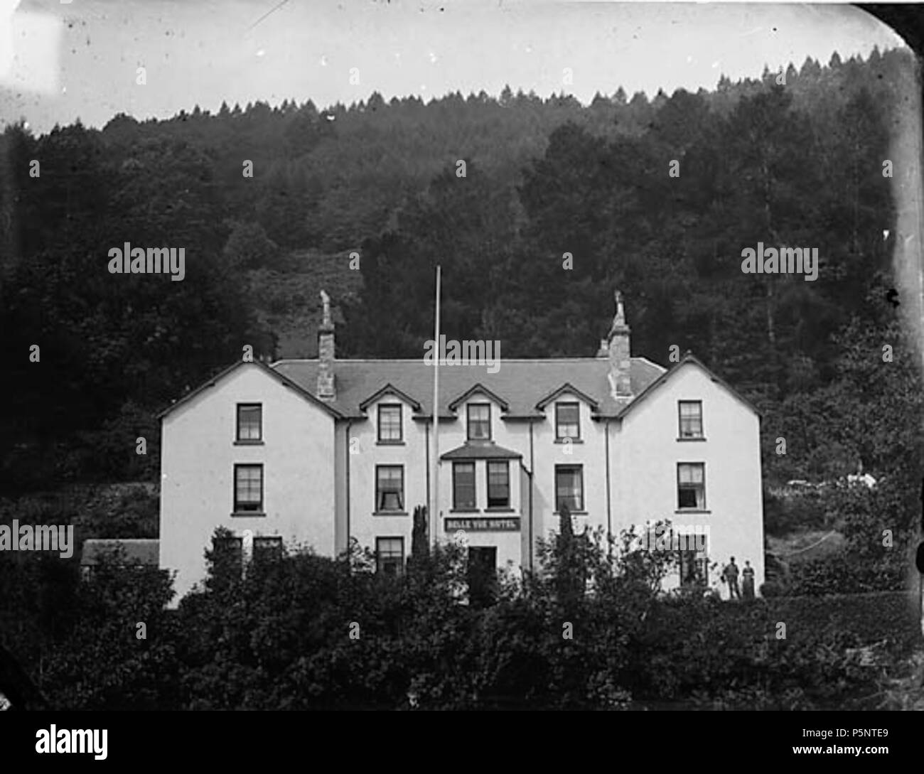 [Belle Vue Hotel, Trefriw] [graphic].. 1 negative : glass, wet collodion, b&w ; 16.5 x 21.5 cm. circa 1875. Thomas, John, 184 Belle Vue Hotel, Trefriw NLW3362310 Stock Photo