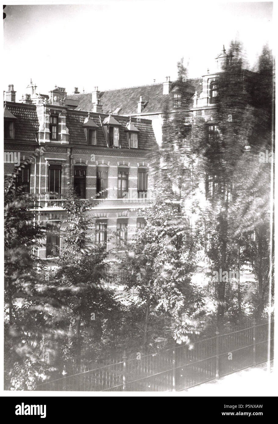 N/A. Nederlands: Beschrijving Wilhelmina Gasthuis Eerste Helmersstraat 104. Documenttype foto Vervaardiger Stomps, Benjamin Wilhelmus Collectie Collectie B.W. Stomps Datering 1894 t/m 1900 Geografische naam Eerste Helmersstraat Gebouw Wilhelmina Gasthuis Inventarissen http://archief.amsterdam/archief/10162 Afbeeldingsbestand 010162000448 Generated with Dememorixer . 1894 t/m 1900. Benjamin Wilhelmus Stomps (1856-1904) 188 Benjamin Wilhelmus Stomps, Afb 010162000448 Stock Photo