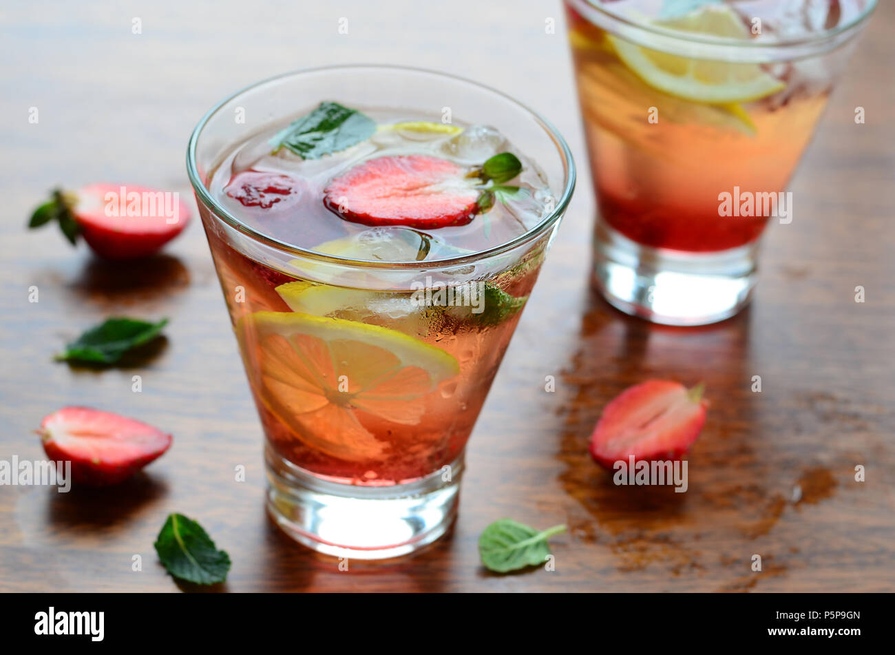 Strawberry and lemon Iced Tea, Cold Drink Stock Photo Alamy