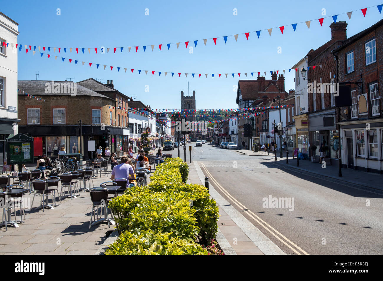 View Along Hart Street In Henley On Thames Oxfordshire UK Looking Towards River Thames Stock Photo